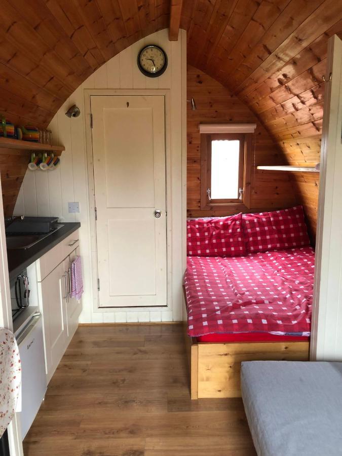 The Rainbow Pod Villa Milltown Malbay Kültér fotó