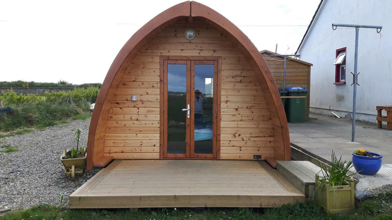 The Rainbow Pod Villa Milltown Malbay Kültér fotó